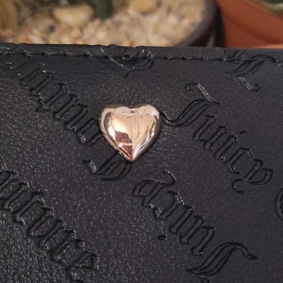 Juicy Couture Small Black Wallet EUC - Picture 14 of 14